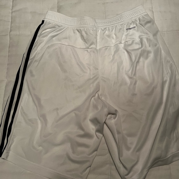 Men’s Adidas shorts - Picture 2 of 2